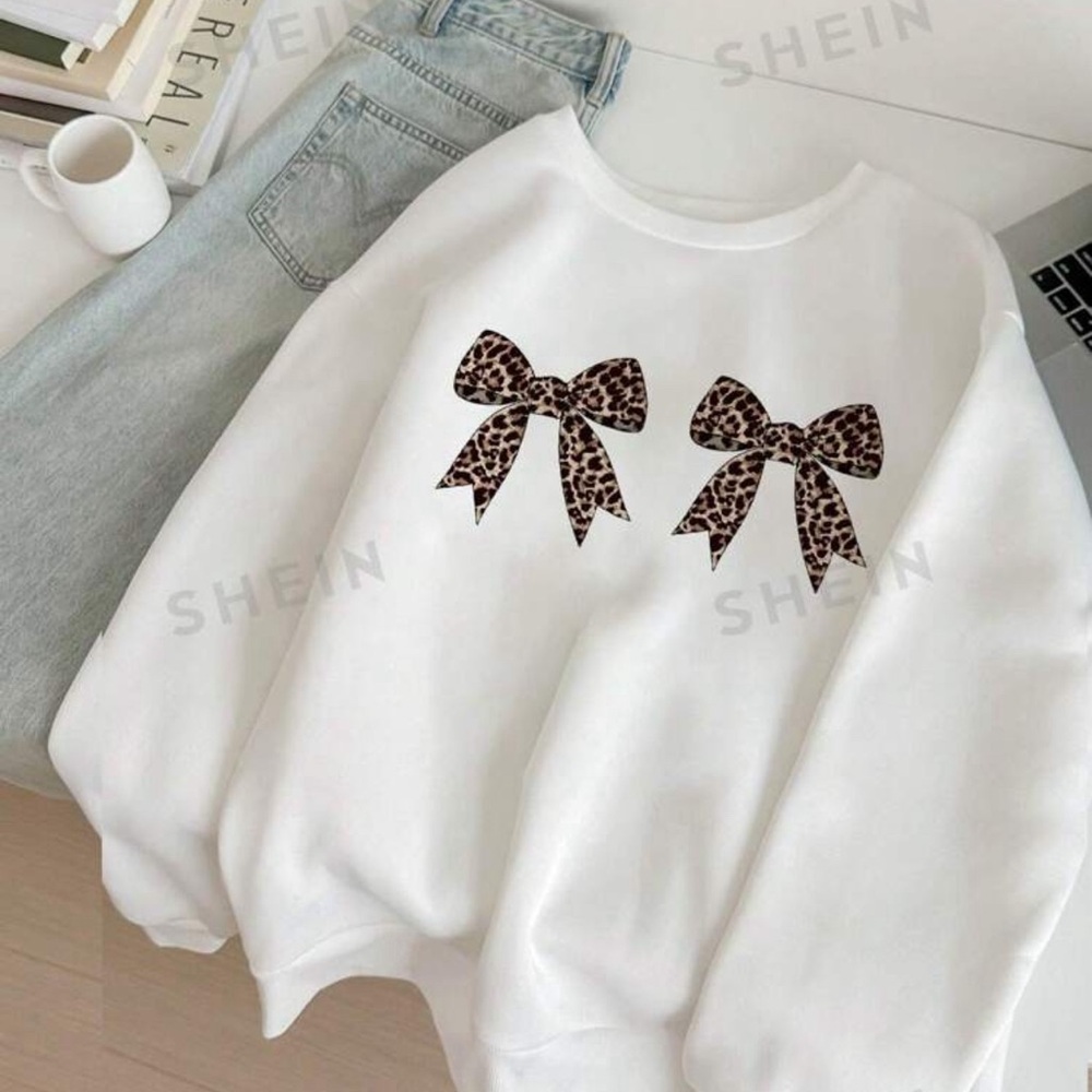 SHEIN Bow Printed Sweatshirt